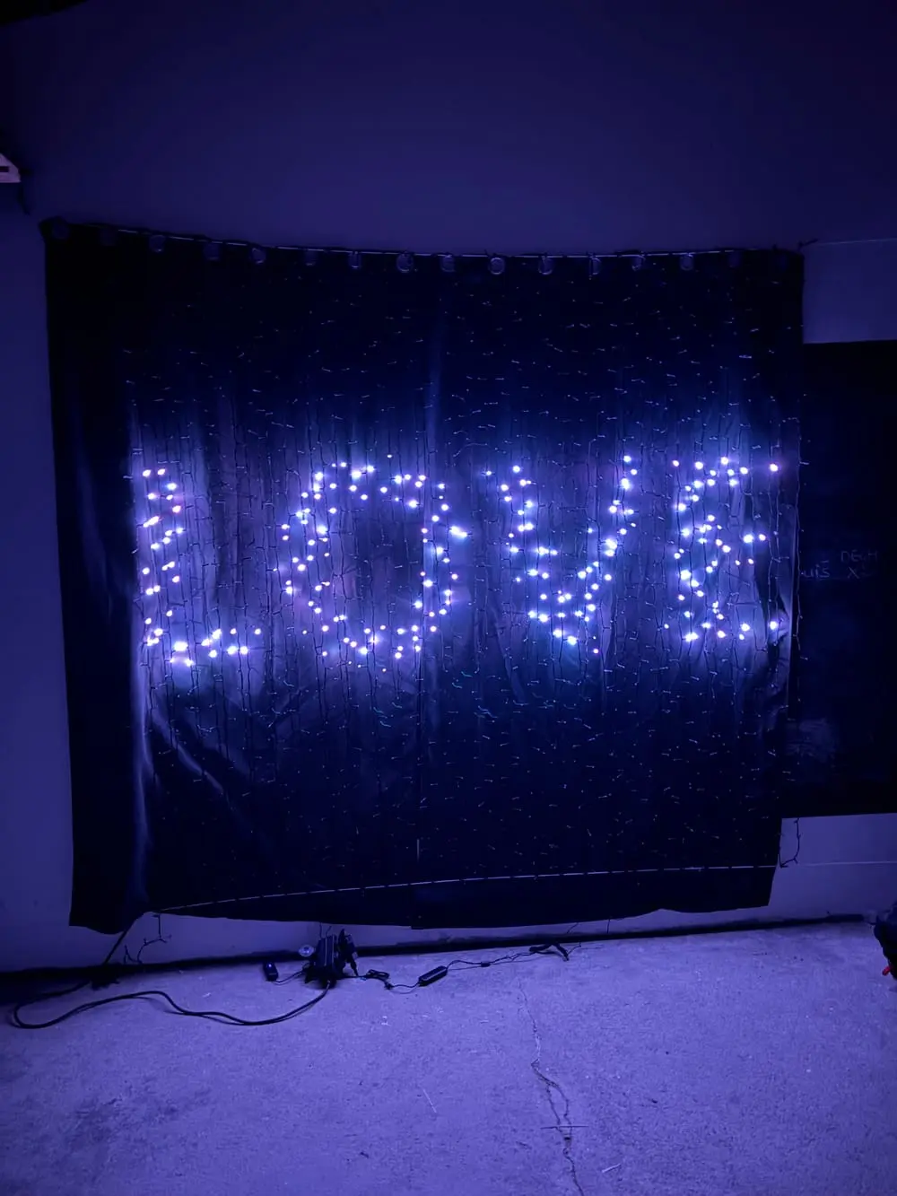 Rideau LED avec le mot LOVE pour décoration de mariage