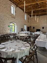 Ciel étoilé mariage guirlandes lumineuses décoration événement 25