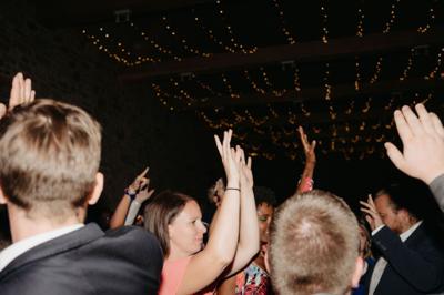 Ciel étoilé mariage guirlandes lumineuses décoration événement 7