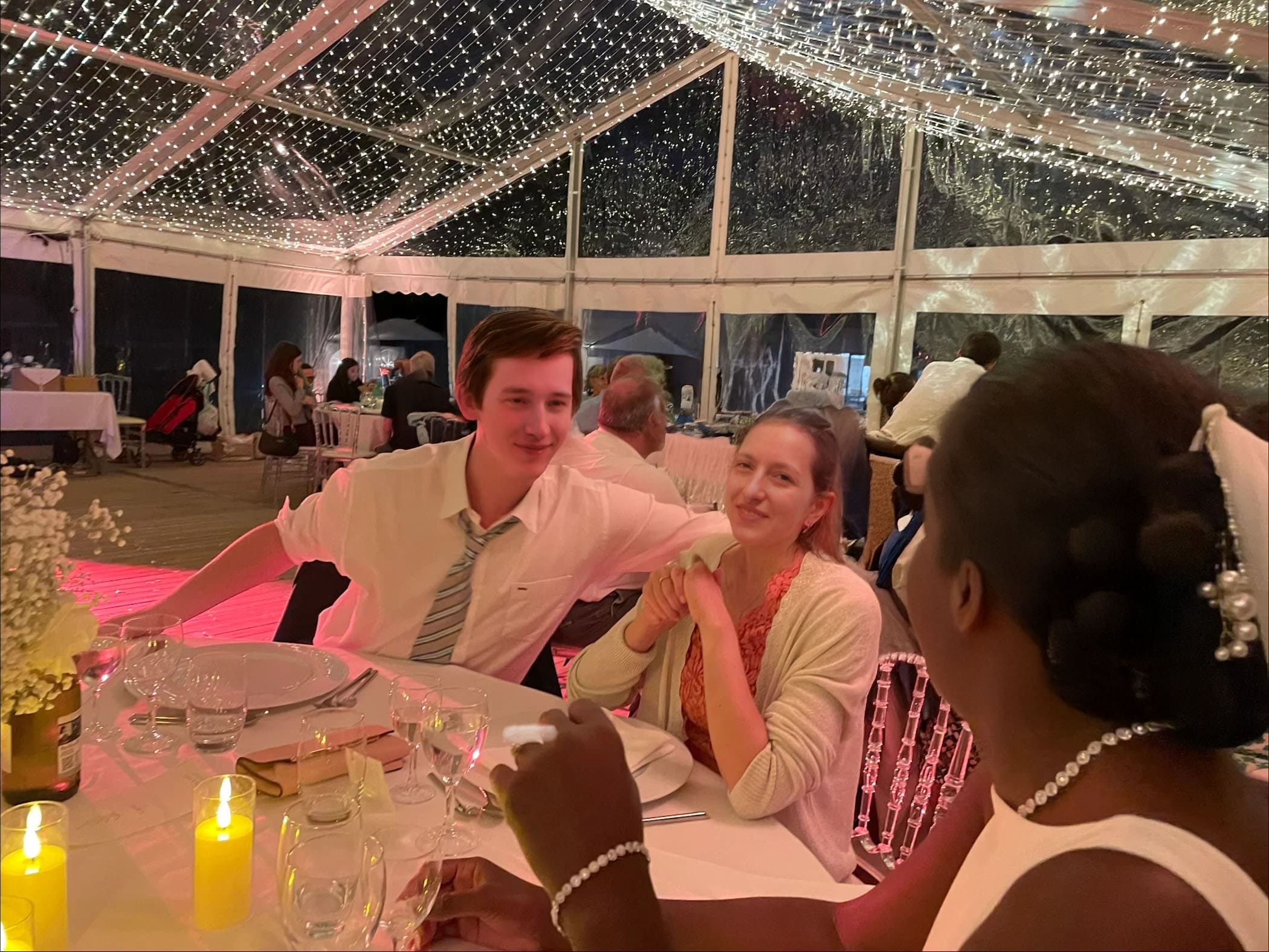 Ciel étoilé mariage guirlandes lumineuses décoration événement 2