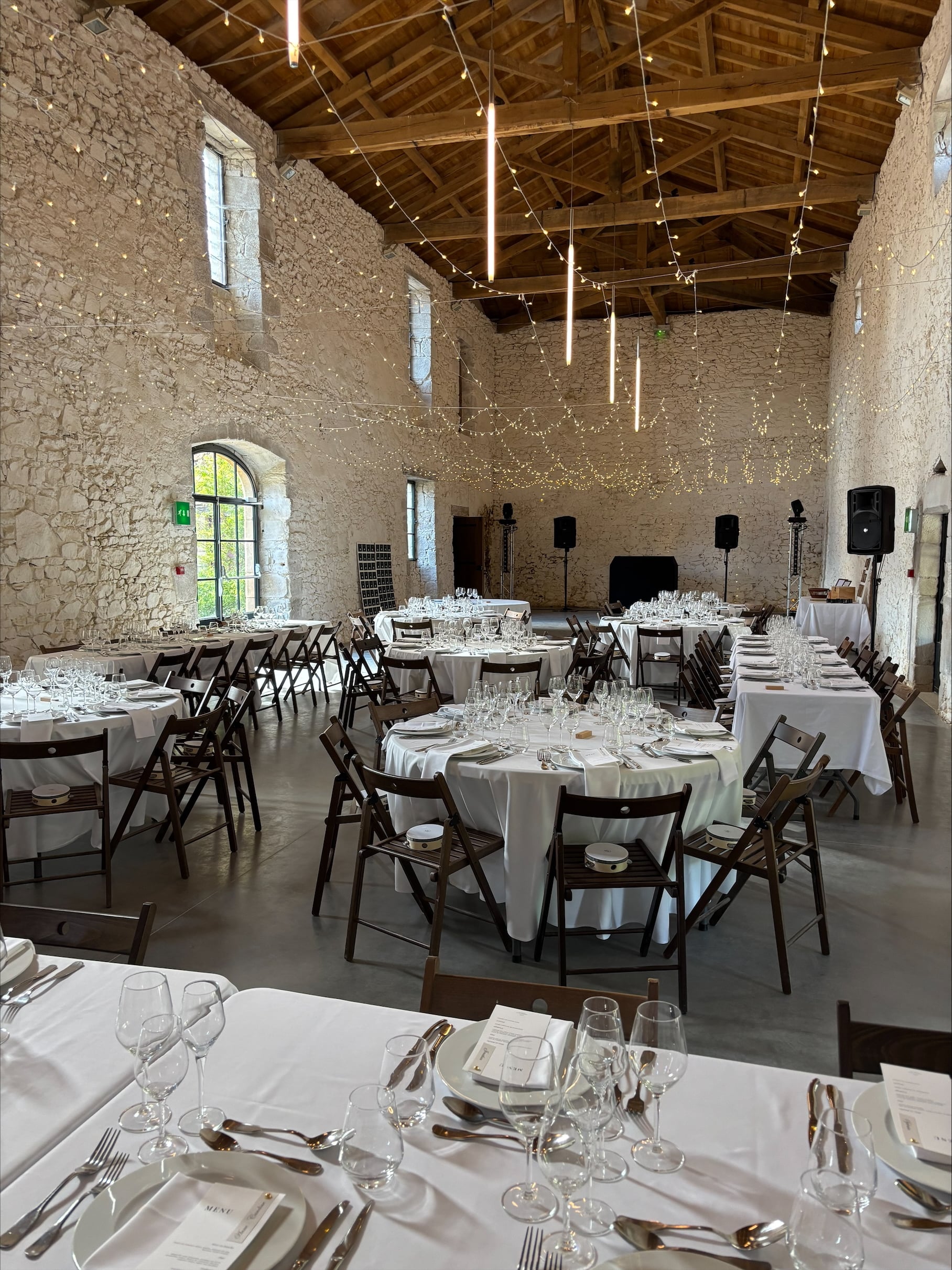 Ciel étoilé mariage guirlandes lumineuses décoration événement 24