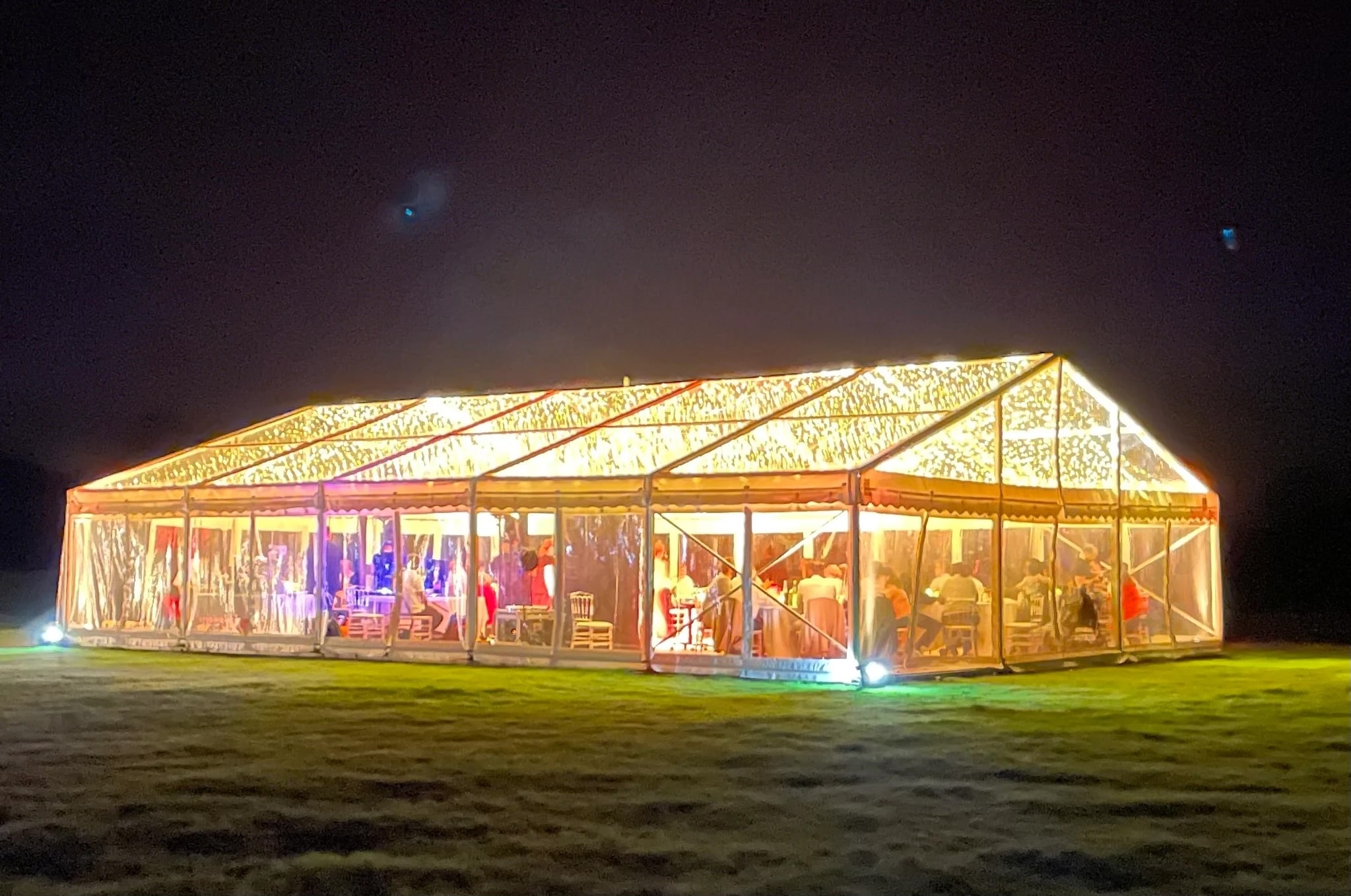 Ciel étoilé mariage guirlandes lumineuses décoration événement 3